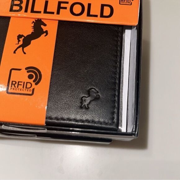 FIONTE RFID Black Men’s Genuine Leather  Protected Billfold Bifold Wallet - Picture 11 of 11